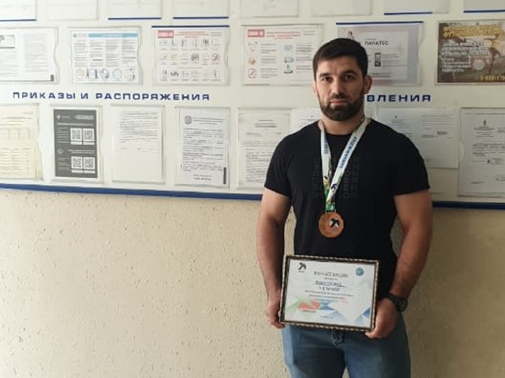 Студент АГУ стал бронзовым призёром чемпионата мира по борьбе на поясах